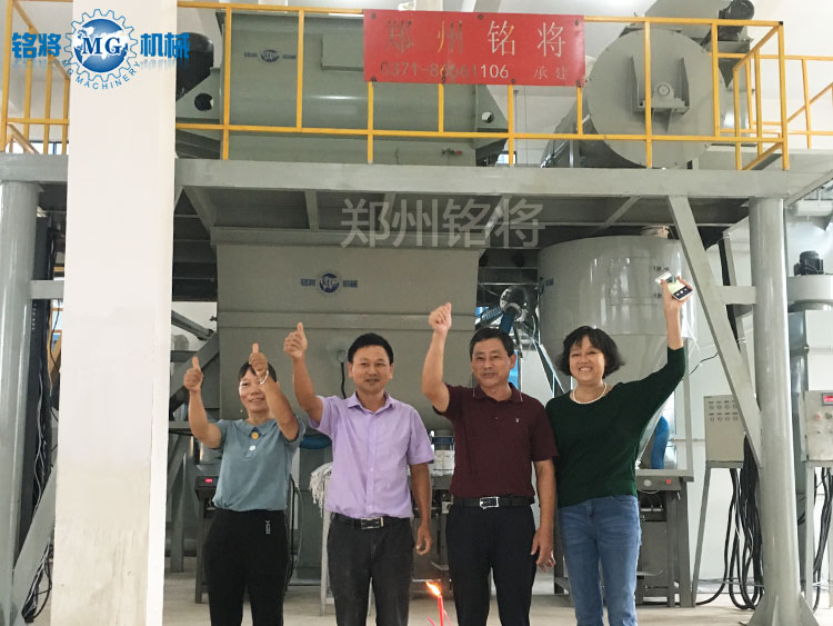 江西膩子粉（fěn）設備安裝現場3