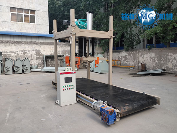 噸(dūn)袋(dài)包裝機使用注意事項 噸袋包裝(zhuāng)機使(shǐ)用注(zhù)意(yì)事項